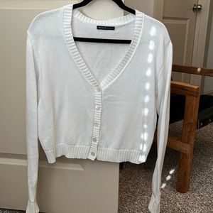 Brandy Melville cropped white sweater
